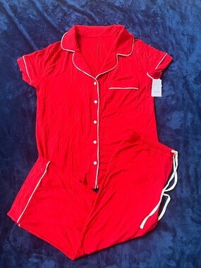 Red Women's Short Sleeve Pajama Set with Contrast Piping
